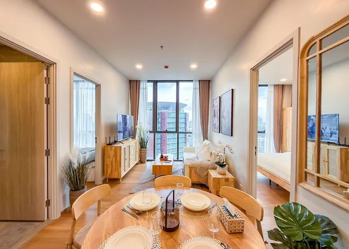 Luxury Downtown 2br 2ba Sky Pool Gym 5min Walk To Siam Paragon Apartment