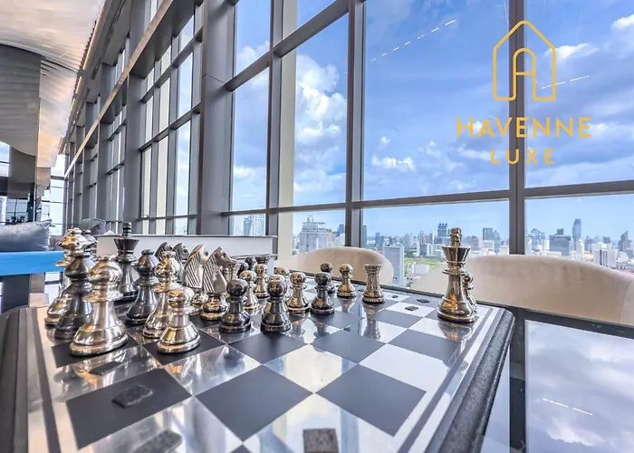 Luxury Downtown 2br 2ba Sky Pool Gym 5min Walk To Siam Paragon Apartment Bangkok