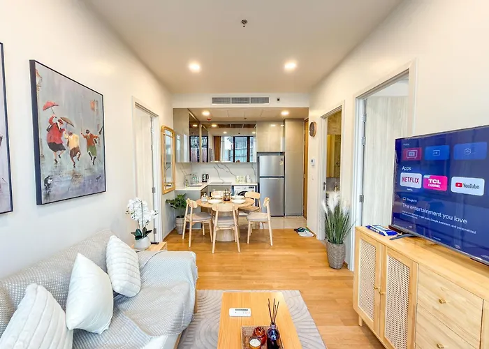 Apartment Luxury Downtown 2br 2ba Sky Pool Gym 5min Walk To Siam Paragon Bangkok