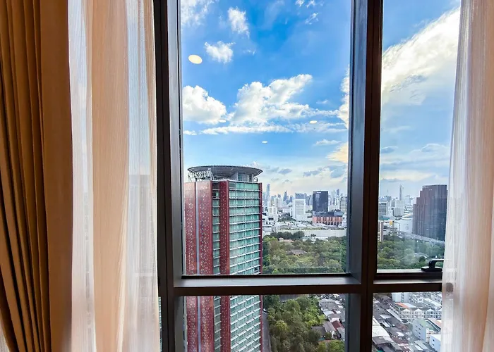 Luxury Downtown 2br 2ba Sky Pool Gym 5min Walk To Siam Paragon Bangkok