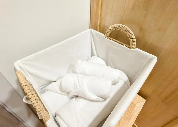 Apartment Luxury Downtown 2br 2ba Sky Pool Gym 5min Walk To Siam Paragon Bangkok