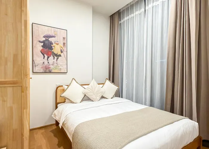 Luxury Downtown 2br 2ba Sky Pool Gym 5min Walk To Siam Paragon Apartment