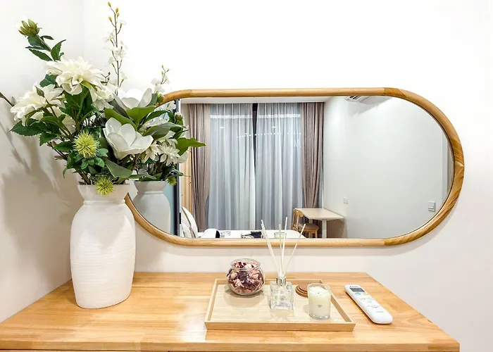 Luxury Downtown 2br 2ba Sky Pool Gym 5min Walk To Siam Paragon Apartment Bangkok